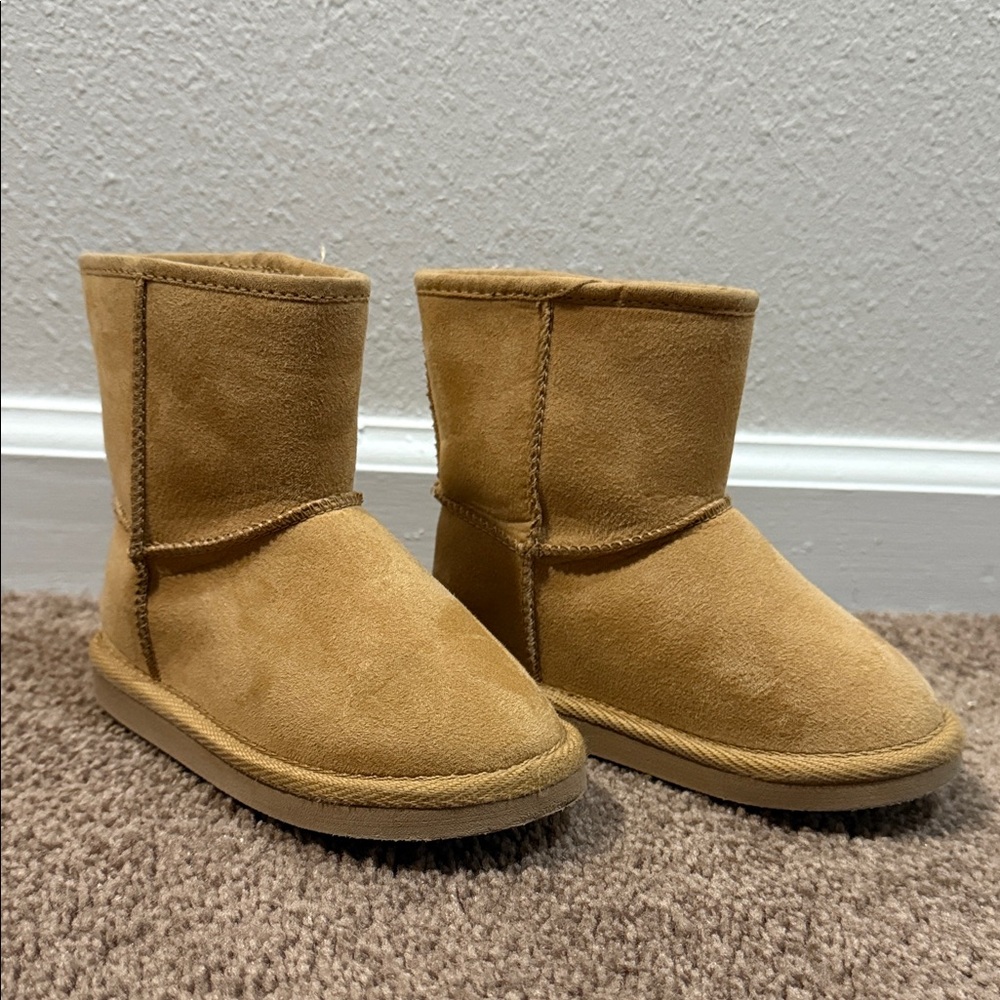 Old Navy Camel Kids Boots